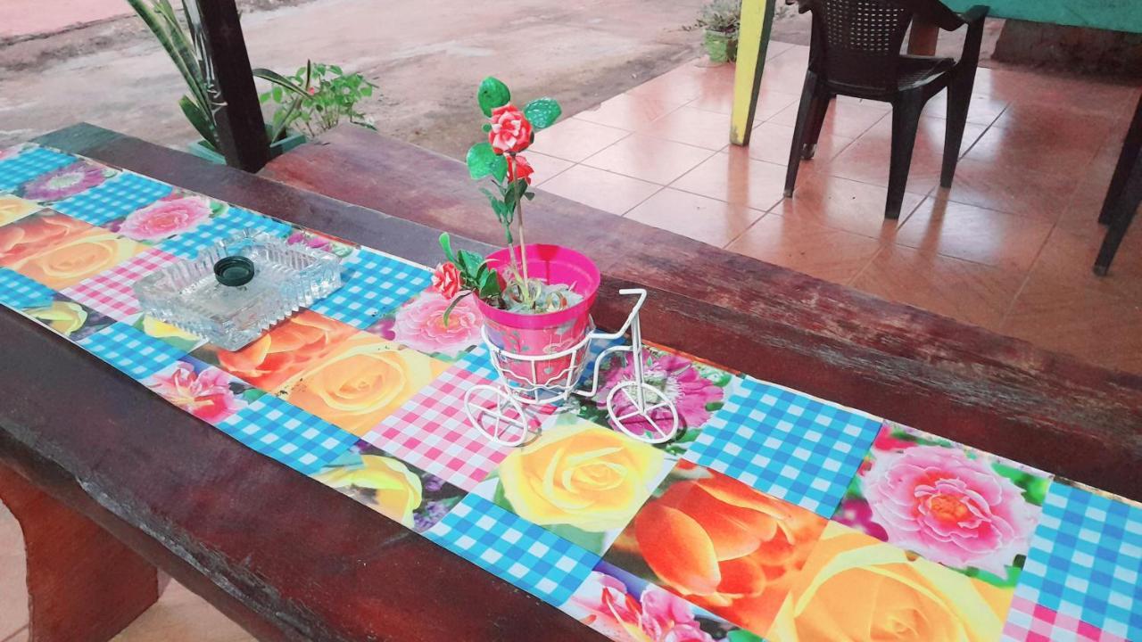 Hostal Sol Iguazu ปูแอร์โตอีกวาซู ภายนอก รูปภาพ